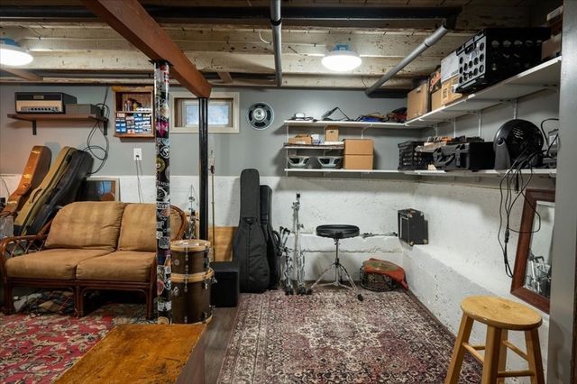 25 Lord St, Attleboro, MA 02703