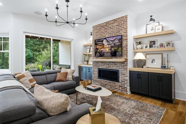 3564 S Sherwood Road SE, Smyrna, GA 30082