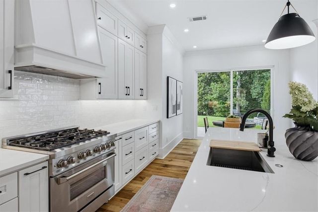 3564 S Sherwood Road SE, Smyrna, GA 30082