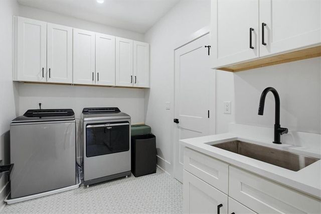 3564 S Sherwood Road SE, Smyrna, GA 30082