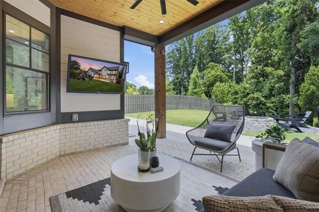 3564 S Sherwood Road SE, Smyrna, GA 30082
