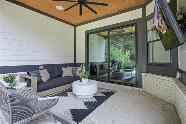 3564 S Sherwood Road SE, Smyrna, GA 30082