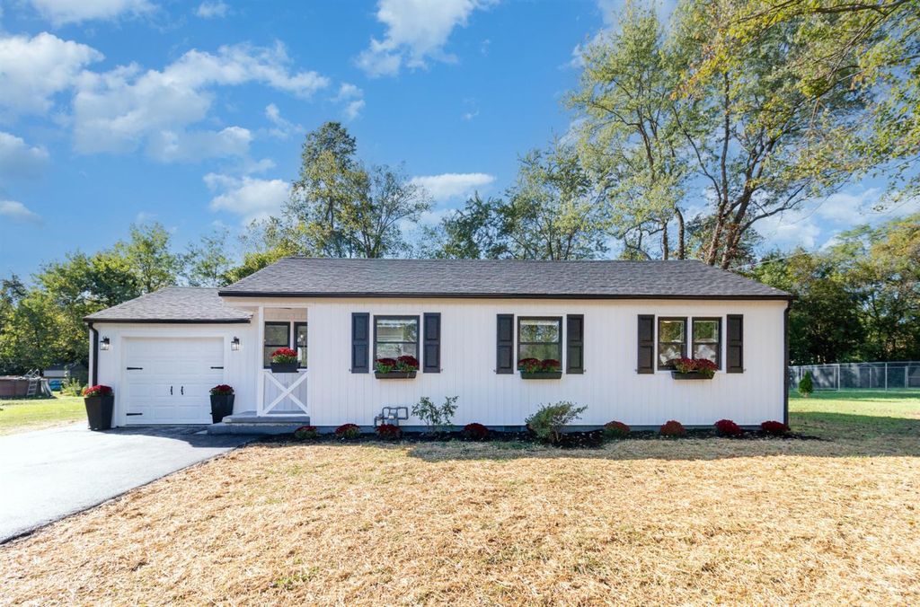 5 Woodruff Lane, Batavia Twp, OH 45102