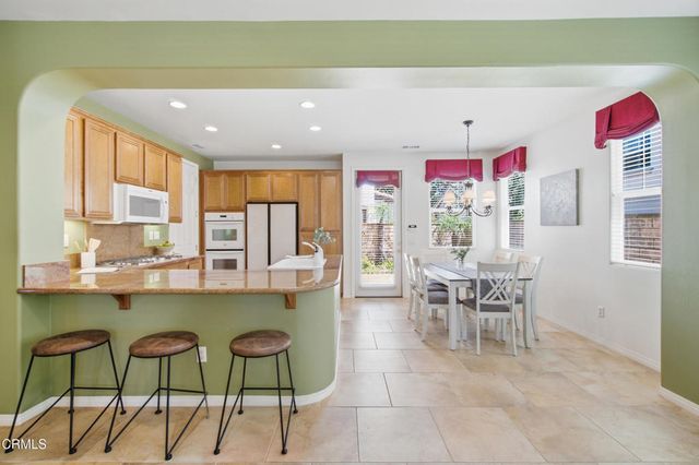 408 Village Commons Boulevard, Camarillo, CA 93012