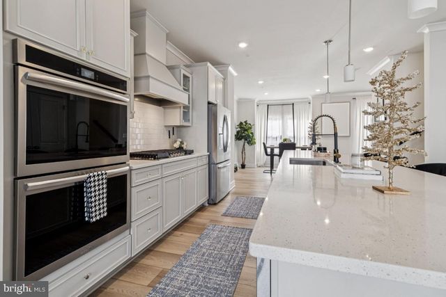 10939 DRUMMOND PL, White Plains, MD 20695