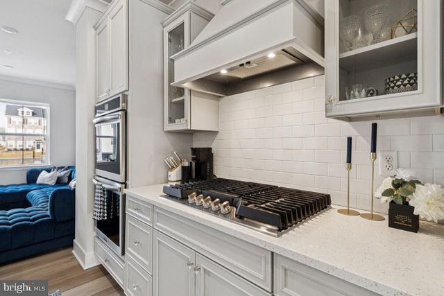 10939 DRUMMOND PL, White Plains, MD 20695