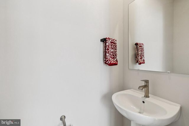 10939 DRUMMOND PL, White Plains, MD 20695