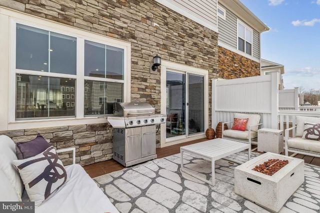 10939 DRUMMOND PL, White Plains, MD 20695