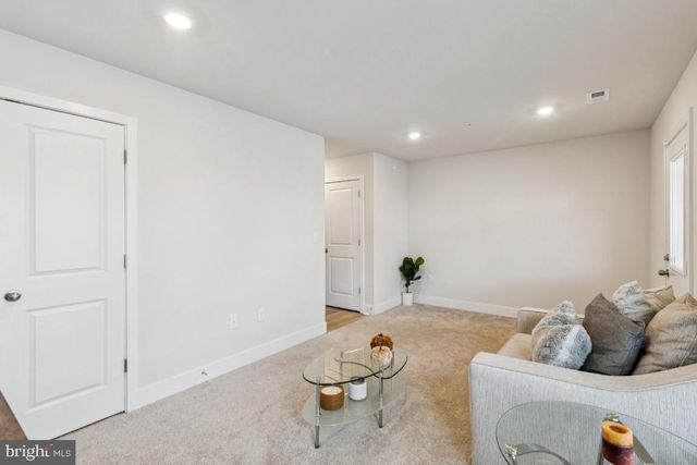 10939 DRUMMOND PL, White Plains, MD 20695