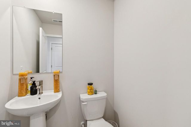 10939 DRUMMOND PL, White Plains, MD 20695