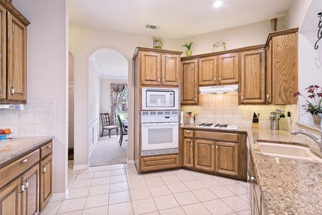 2304 Castlegate Drive, Corinth, TX 76210