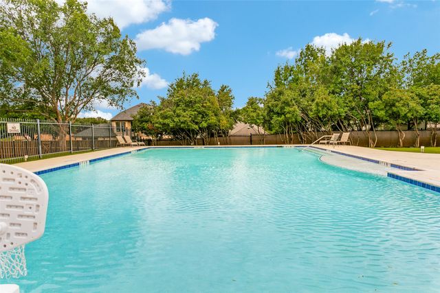 2304 Castlegate Drive, Corinth, TX 76210