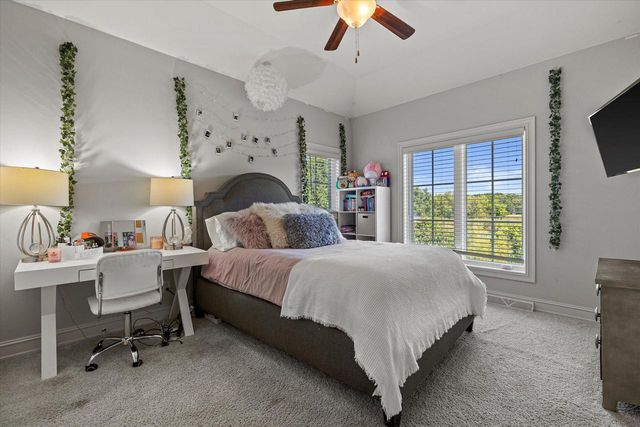 N19W24652 River Edge COURT, Pewaukee, WI 53072