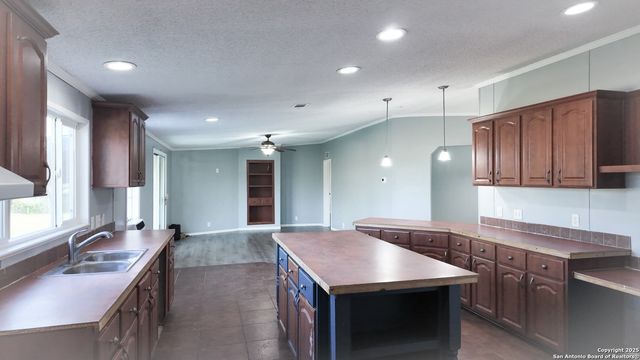 11073 Briggs, Atascosa, TX 78002