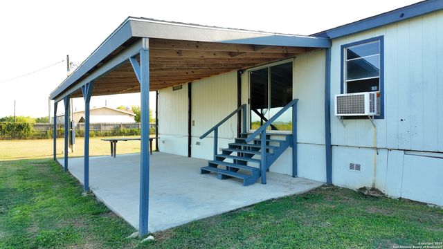 11073 Briggs, Atascosa, TX 78002