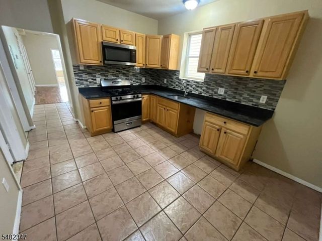 117 S 12Th St, Newark City, NJ 07107