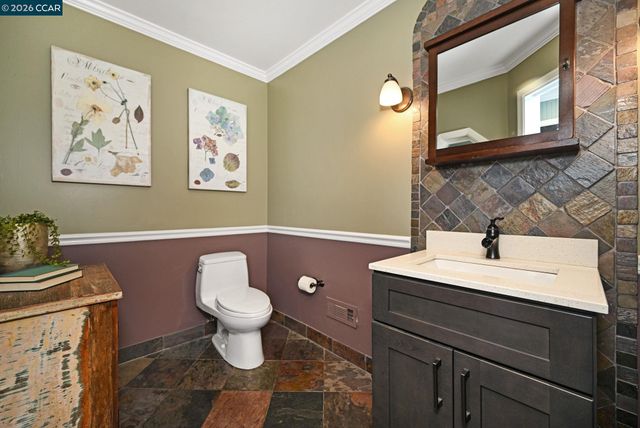 1016 Pine Hollow Ct, Clayton, CA 94517