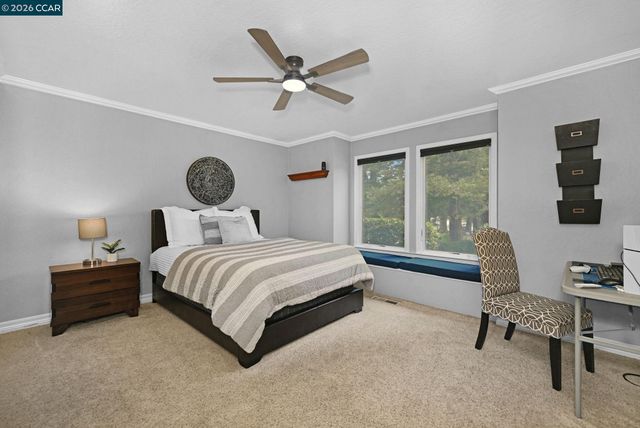 1016 Pine Hollow Ct, Clayton, CA 94517