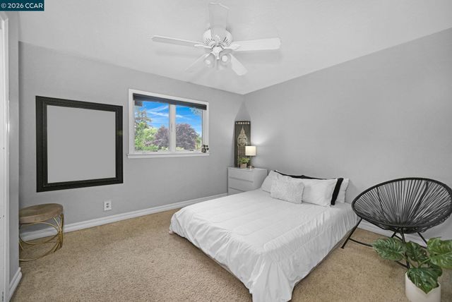 1016 Pine Hollow Ct, Clayton, CA 94517