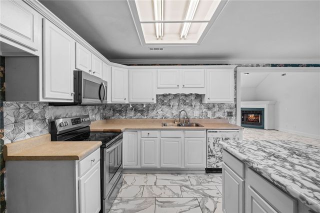 2541 Appleglen Street, Springdale, AR 72764