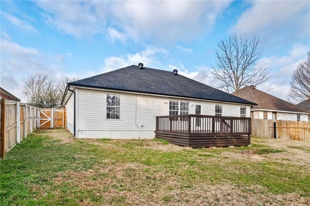 2541 Appleglen Street, Springdale, AR 72764