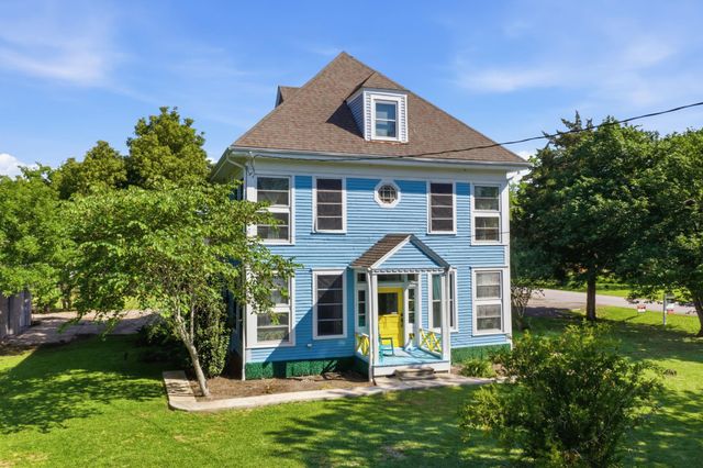 410 S Carroll Street, La Porte, TX 77571