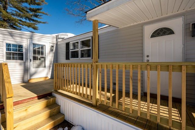 18 North Fuchsia Drive, Rochester, NH 03867