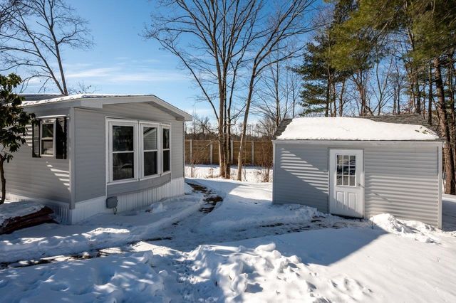 18 North Fuchsia Drive, Rochester, NH 03867
