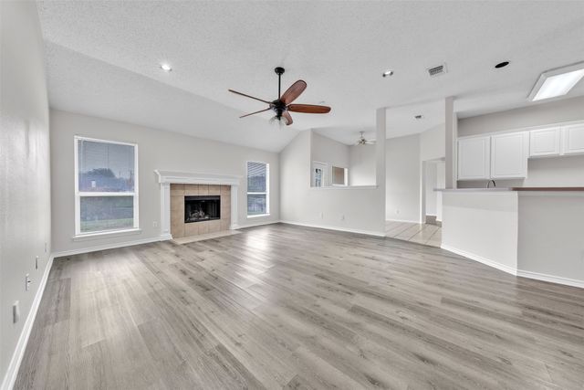 2100 Field Lane, Mansfield, TX 76063