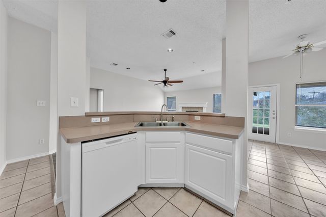 2100 Field Lane, Mansfield, TX 76063