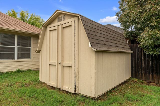 2100 Field Lane, Mansfield, TX 76063