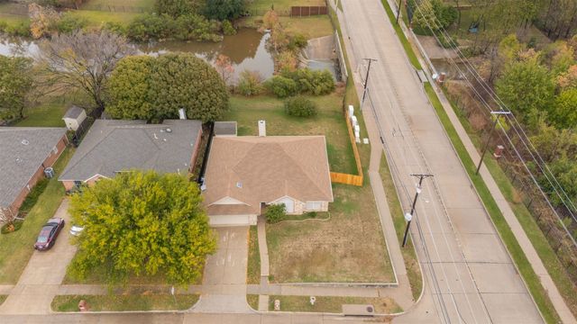 2100 Field Lane, Mansfield, TX 76063
