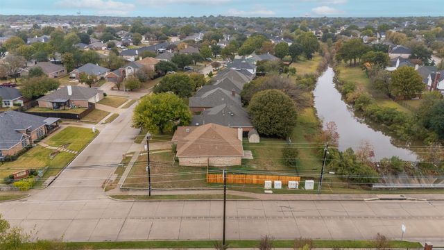 2100 Field Lane, Mansfield, TX 76063