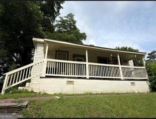 5 Spruce Street, Porterdale, GA 30014