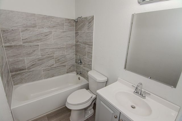 7867 Hamlet Street, Houston, TX 77078