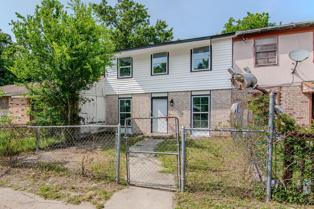 7867 Hamlet Street, Houston, TX 77078