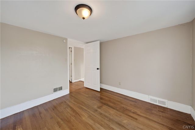 211 Schaffer Avenue, Salina, NY 13206