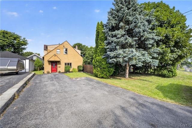 211 Schaffer Avenue, Salina, NY 13206