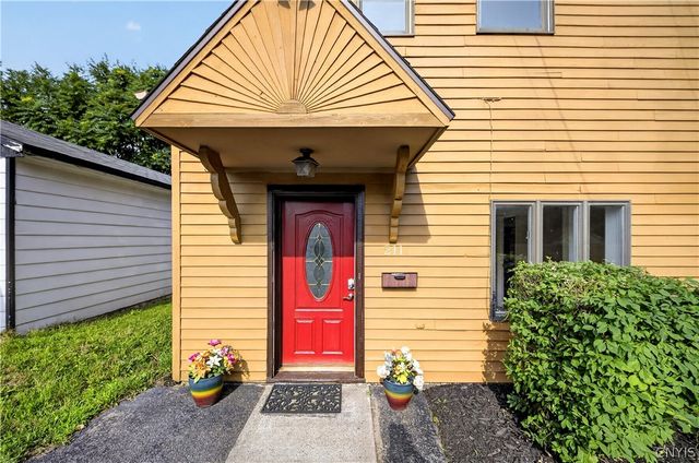 211 Schaffer Avenue, Salina, NY 13206