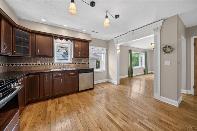 211 Schaffer Avenue, Salina, NY 13206