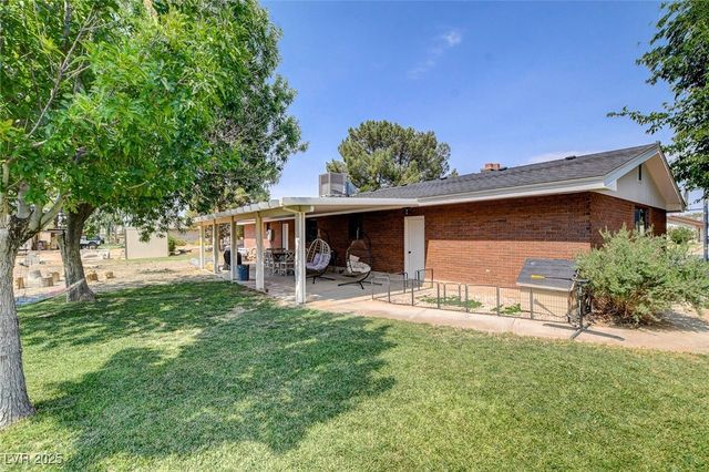 3765 Berkeley Street, Logandale, NV 89021