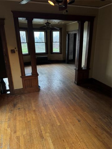 2954 E Harding Street, Detroit, MI 48214