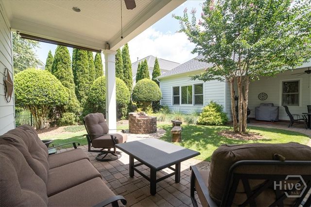 502 Navan Lane, Statham, GA 30666