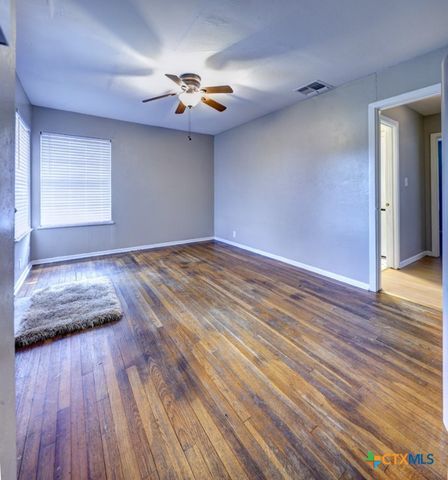 3207 Linda Drive, Victoria, TX 77901