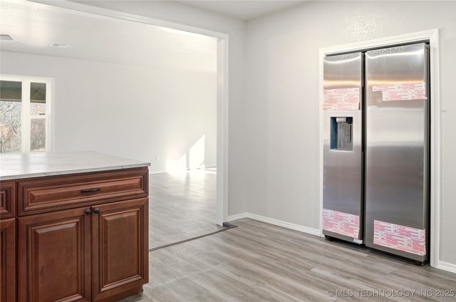 1126 S 2nd Street, Stilwell, OK 74960