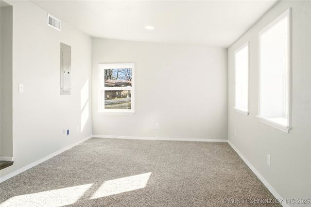 1126 S 2nd Street, Stilwell, OK 74960