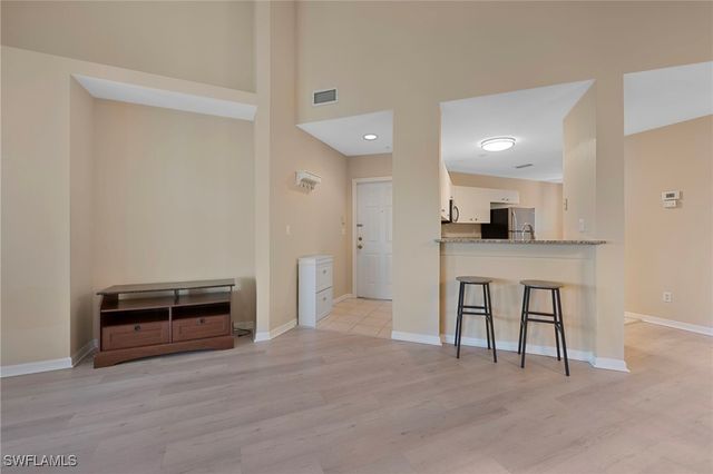 6610 Huntington Lakes CIR 203, Naples, FL 34119