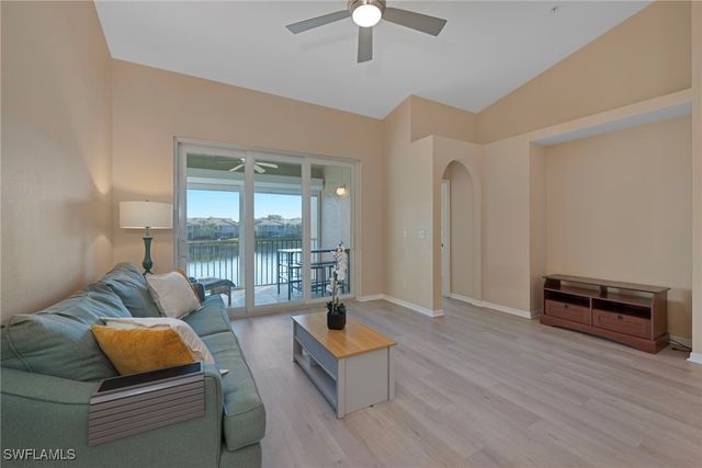6610 Huntington Lakes CIR 203, Naples, FL 34119