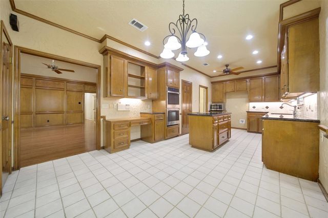 1723 Hidden Villas Drive, Kingwood, TX 77339