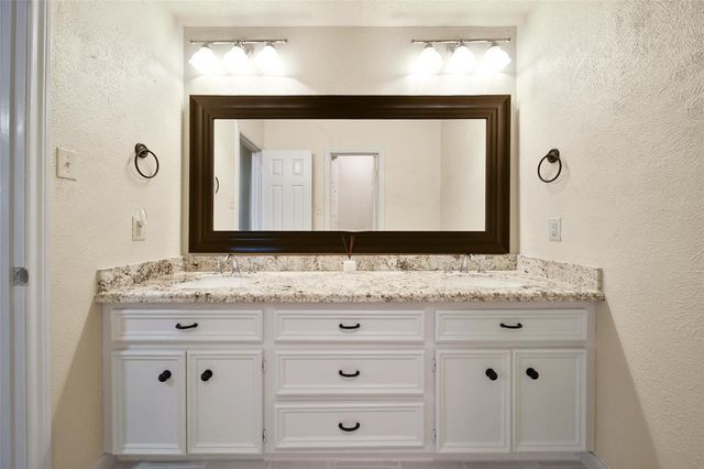 1723 Hidden Villas Drive, Kingwood, TX 77339